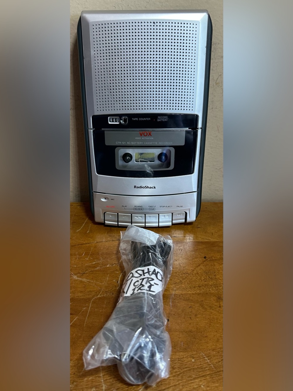 RadioShack CTR-121 VOX Desktop Voice Activated Cassette Tape Player Recorder